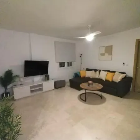 Mediterranean Near The With Seaview, Pool & Balcony Lejlighed *